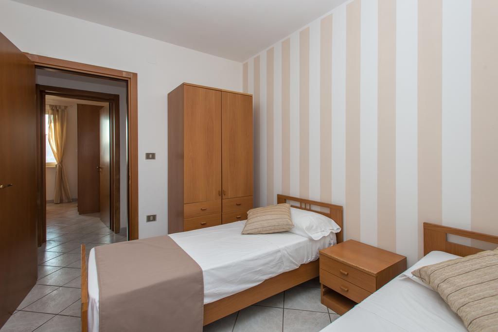 Blu Side Hotel & Residence Torre San Giovanni Buitenkant foto