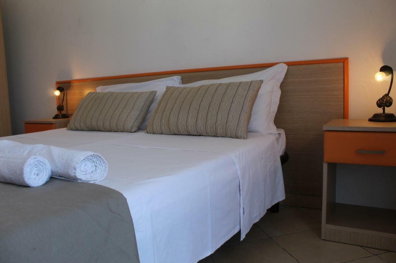 Blu Side Hotel & Residence Torre San Giovanni Buitenkant foto